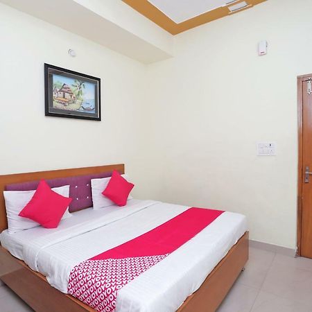 Oyo 38520 Hotel Silverspoon Roorkee Екстериор снимка