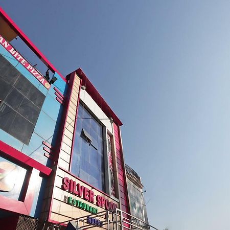 Oyo 38520 Hotel Silverspoon Roorkee Екстериор снимка