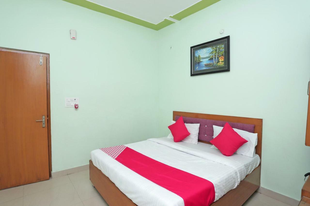 Oyo 38520 Hotel Silverspoon Roorkee Екстериор снимка