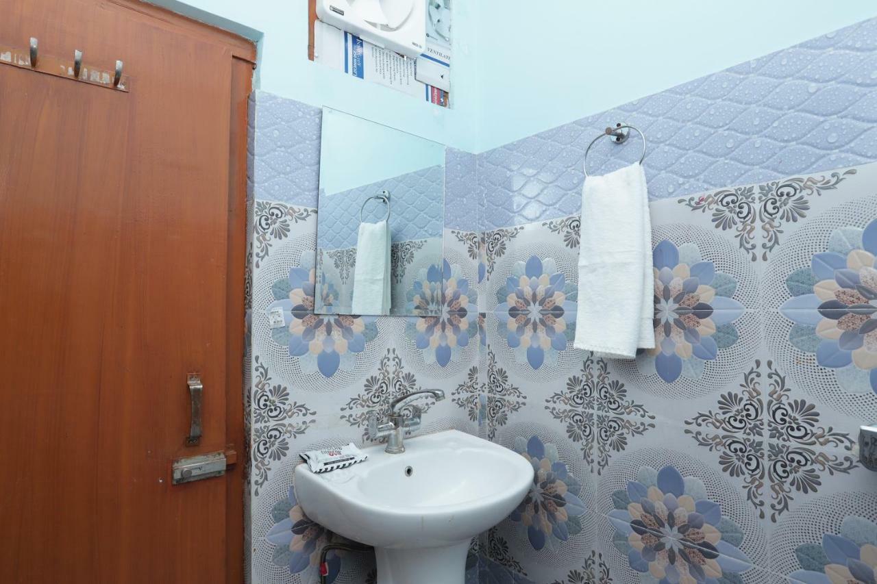 Oyo 38520 Hotel Silverspoon Roorkee Екстериор снимка